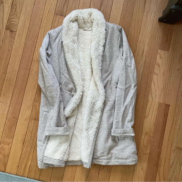 LlBean Open Sweater - Picture 1 of 2